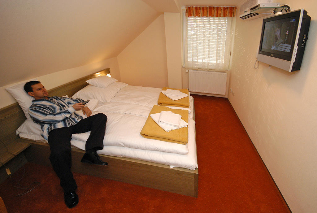 Hotel Bavaria Abda Room photo